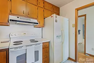 10435 White Oak Rd, Waynesville, NC 28785 - Photo 18