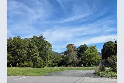 111 S Richardson Boulevard, Black Mountain, NC 28711 - Photo 4