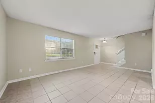 11059 Hunter Trail Ln, Charlotte, NC 28226 - Photo 2