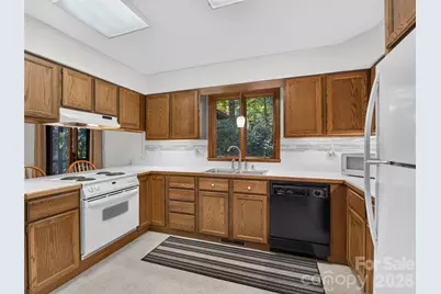 64 Surrey Lane, Brevard, NC 28712 - Photo 14