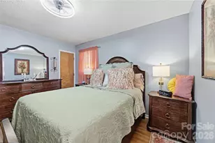 305 W Timberland Dr, Grover, NC 28073 - Photo 14