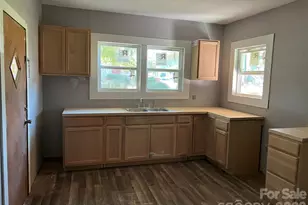 1313 E Maiden Rd, Maiden, NC 28650 - Photo 12