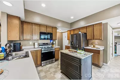 7541 Sparkleberry Drive, Indian Trail, NC 28079 - Photo 10