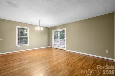 2433 1st Street NW #22, Hickory, NC 28601 - Photo 8