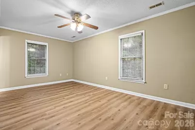 2433 1st Street NW #22, Hickory, NC 28601 - Photo 12
