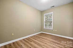 2433 1st St NW, Hickory, NC 28601 - Photo 18