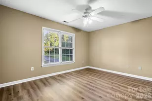 2433 1st St NW, Hickory, NC 28601 - Photo 16
