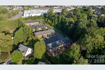2433 1st Street NW #22, Hickory, NC 28601 - Photo 28