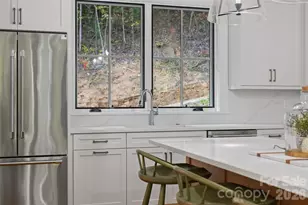 505 Barrington Dr, Asheville, NC 28803 - Photo 8