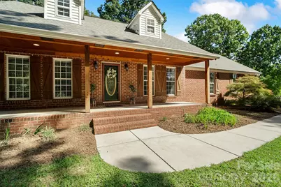 996 Beamguard Road, Clover, SC 29710 - Photo 2