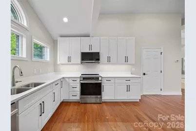 18 Carriage Park Way, Hendersonville, NC 28791 - Photo 10