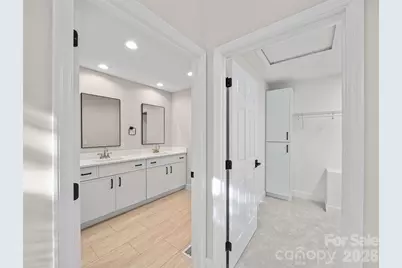 18 Carriage Park Way, Hendersonville, NC 28791 - Photo 28