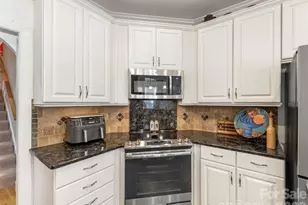 714 Corinthian Pl, Charlotte, NC 28211 - Photo 6