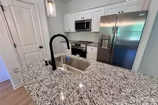 1106 Montcalm St, Charlotte, NC 28208 - Photo 6