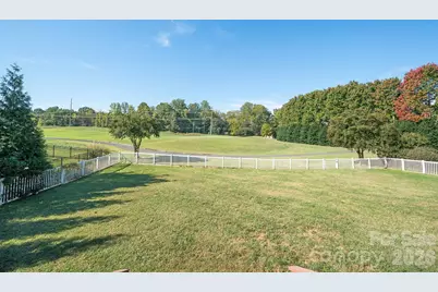110 Fox Den Circle, Statesville, NC 28677 - Photo 12