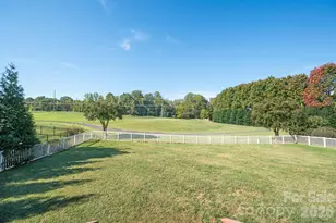 110 Fox Den Cir, Statesville, NC 28677 - Photo 12