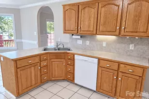 1615 Terra Cotta Dr, Hickory, NC 28602 - Photo 12