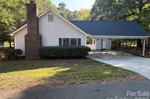 503 E Wilson St, Wingate, NC 28174 - Photo 2