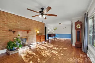 6536 Reddman Rd, Charlotte, NC 28212 - Photo 2