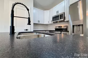 606 E Robinson St, Dallas, NC 28034 - Photo 6