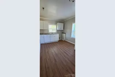 916 Mountain Crest Drive, Kings Mountain, NC 28086 - Photo 2