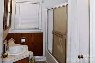 1225 White Ln, Gastonia, NC 28052 - Photo 18