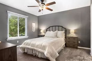 7904 Oakbark Ln, Charlotte, NC 28226 - Photo 12
