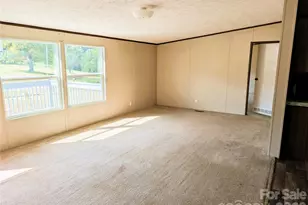 3610 Cameo Ln, Lenoir, NC 28645 - Photo 10
