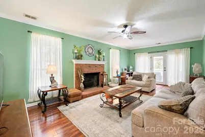 1300 Sugar Hollow Drive, Charlotte, NC 28214 - Photo 4