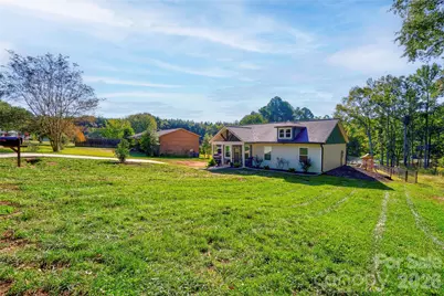 114 Crestbrook Circle, Shelby, NC 28152 - Photo 2