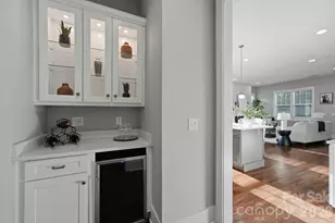 1303 Cortland Rd E, Charlotte, NC 28209 - Photo 8