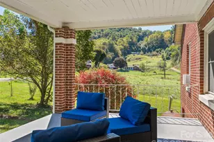 654 Ratcliff Cove Rd, Waynesville, NC 28786 - Photo 8