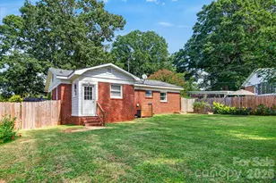 3857 Whitehall Dr, Charlotte, NC 28208 - Photo 14