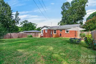3857 Whitehall Dr, Charlotte, NC 28208 - Photo 16