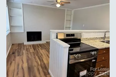 30 20th Avenue NW, Hickory, NC 28601 - Photo 2