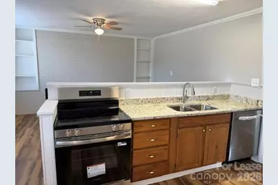 30 20th Avenue NW, Hickory, NC 28601 - Photo 4
