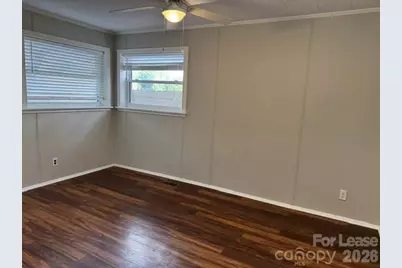 30 20th Avenue NW, Hickory, NC 28601 - Photo 8