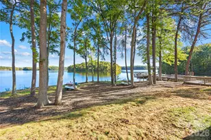 915 Northeast Dr, Davidson, NC 28036 - Photo 1