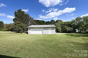 3383 Evans Dr, Connelly Springs, NC 28612 - Photo 4