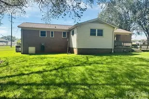 1415 Melrose Dr, Shelby, NC 28152 - Photo 2