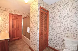 586 Justice Ridge Rd, Candler, NC 28715 - Photo 12