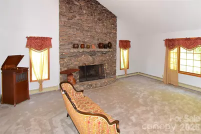 586 Justice Ridge Road, Candler, NC 28715 - Photo 2