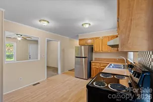 101 Cedar Ln, Mount Holly, NC 28120 - Photo 8