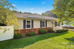 101 Cedar Ln, Mount Holly, NC 28120 - Photo 1