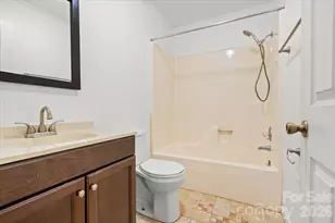 101 Cedar Ln, Mount Holly, NC 28120 - Photo 10