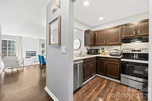 8251 Circle Tree Ln, Charlotte, NC 28277 - Photo 16