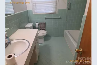4715 Carriage Drive Circle, Charlotte, NC 28205 - Photo 10
