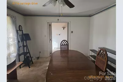 4715 Carriage Drive Circle, Charlotte, NC 28205 - Photo 6
