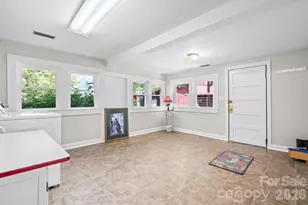 6998 Nobby Lail Rd, Connelly Springs, NC 28612 - Photo 20