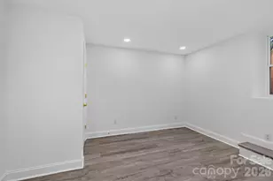 1561 Westdale Dr, Charlotte, NC 28208 - Photo 26